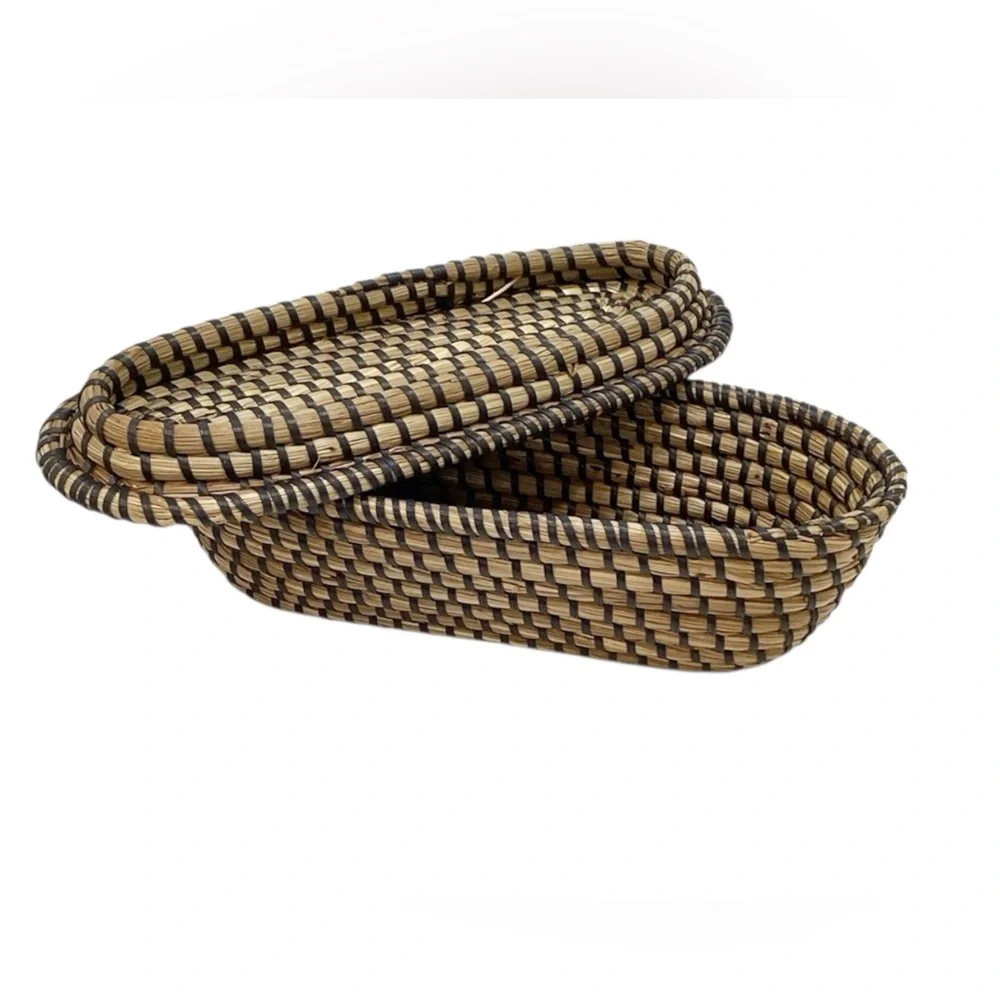 🌺 Boho Woven Sweetgrass Basket with Lid - Picture 4 of 7